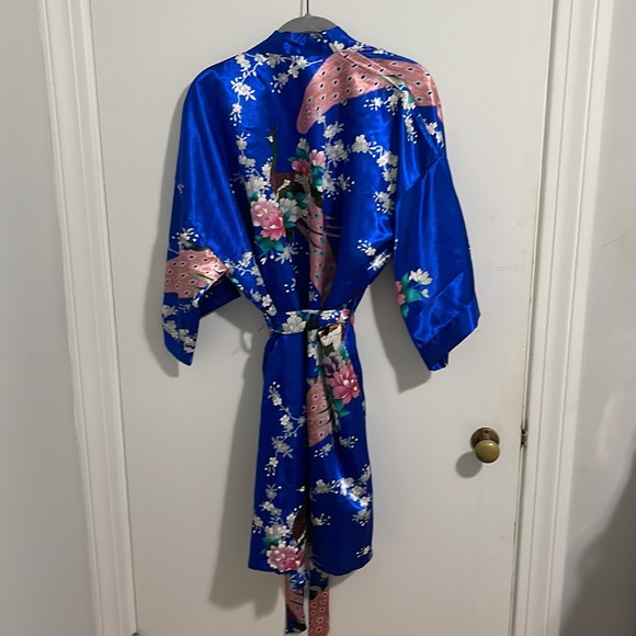 Blue kimono, one size. - Picture 2 of 2